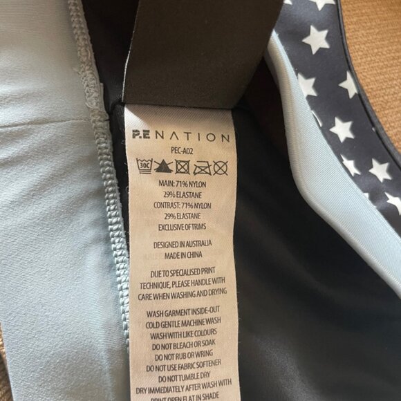 PE.NATION SPORT BRA WHITE BLACK PINK STARS SIZE XSMALL GYM YOGA CHIC SPORTY - Picture 10 of 14